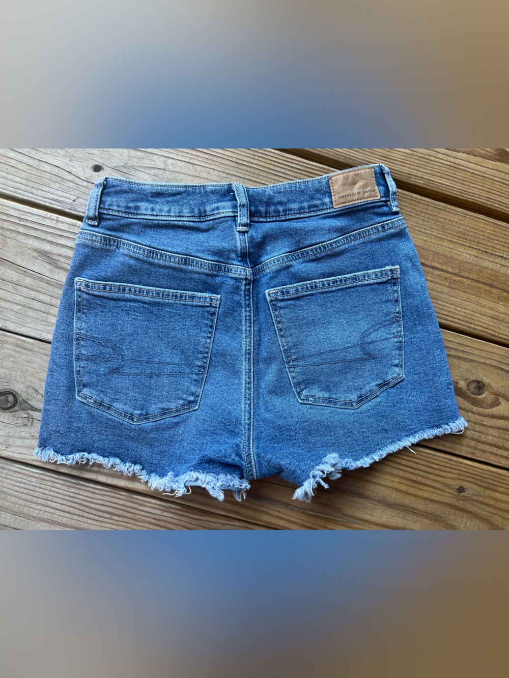 American Eagle Stretch Mom High Rise Jean Shorts Size 4 - Picture 6 of 9